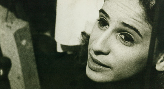 Beth&acirc;nia, Bem De Perto